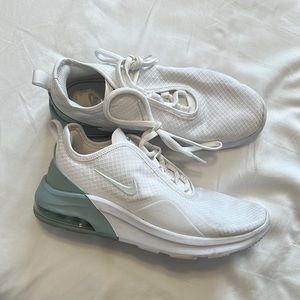 Women’s Nike AIRMAX